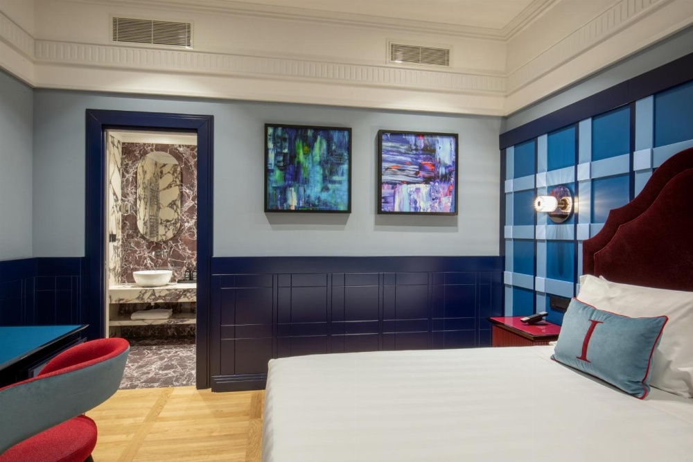 The Independent Hotel