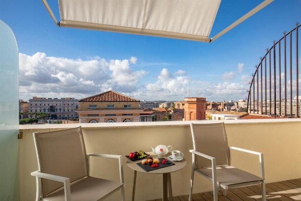 The Independent Hotel image 14