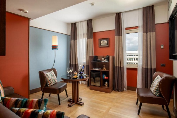 The Independent Hotel image 26