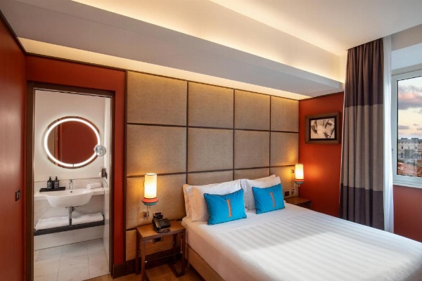 The Independent Hotel image 8